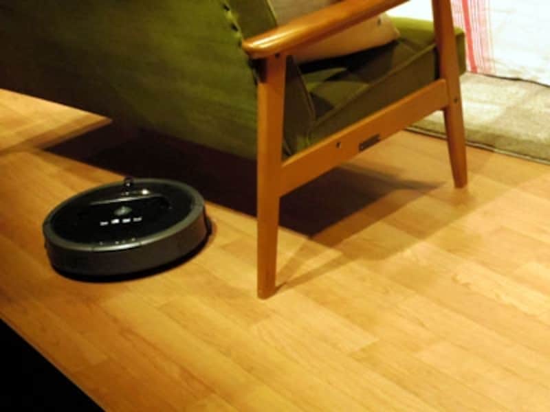 商品画像：掃除嫌いでも部屋の隅まできれいにできる最新ロボット掃除機 3