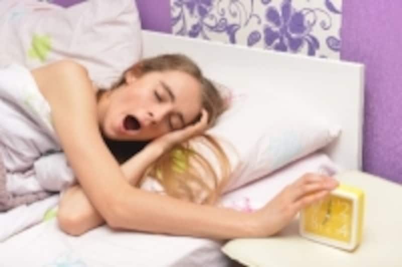 寝違えは程度は様々ですが多くの人が経験する首の症状です