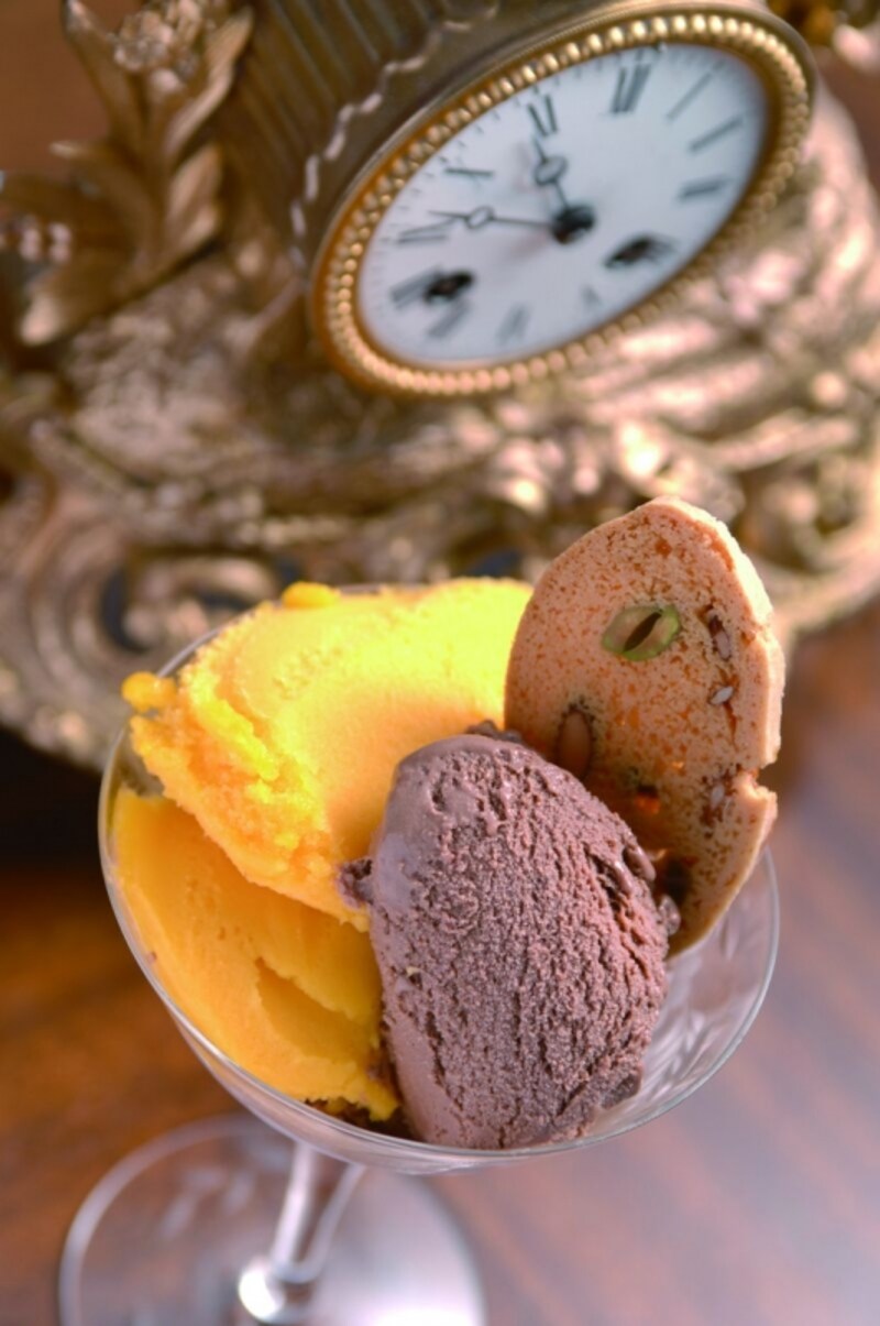 店内でいただくジェラート