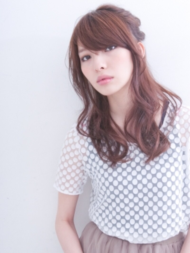 ねじりハーフアップで華やかロングヘアアレンジ [ヘアアレンジ] All About