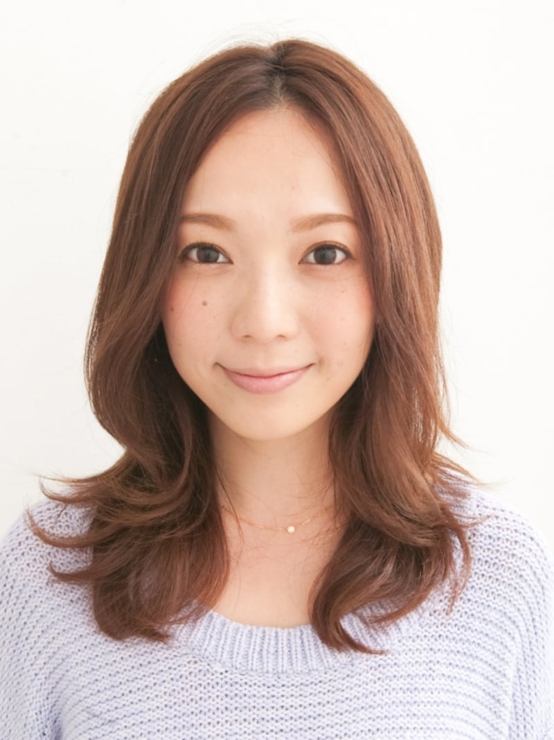 セミロングパーマスタイル