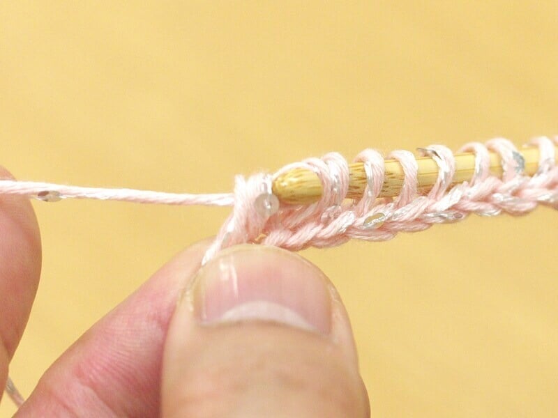 1目編めたところ