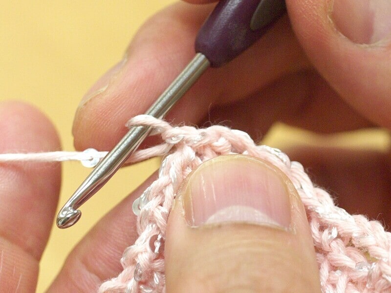 縁編み1段めを編む