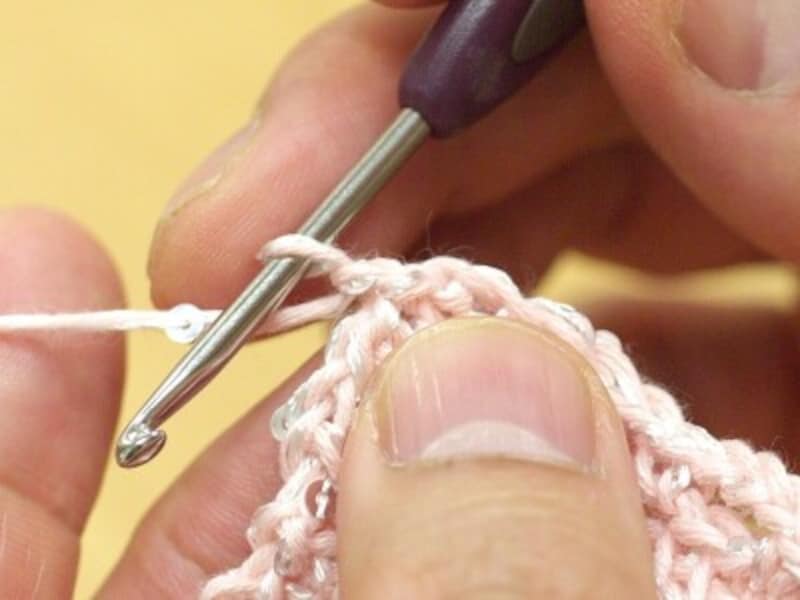 縁編み1段めを編む
