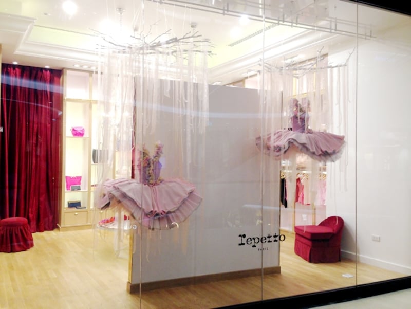 チュチュのディスプレイが目を引くレペット