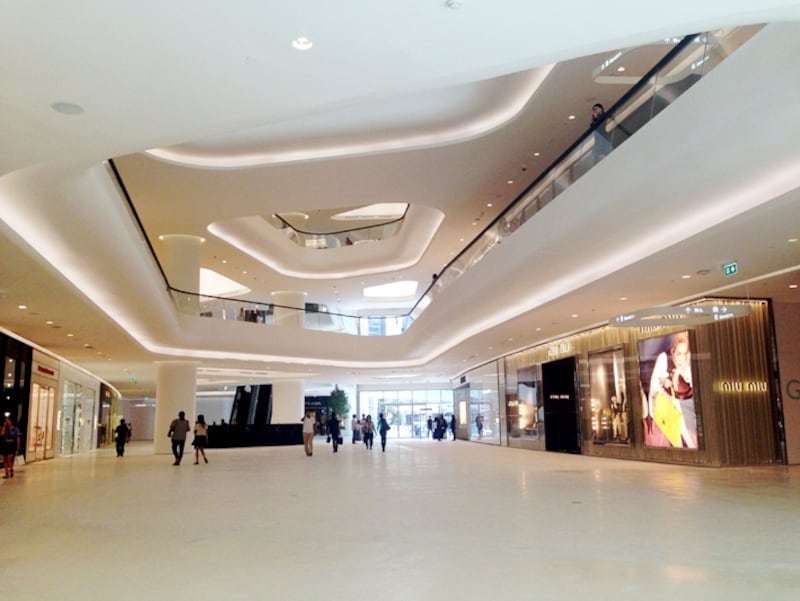 今のところガランとし過ぎているG階（グランドフロア）。1階にBTS連絡口、2階にセントラルチットロム連絡口がある