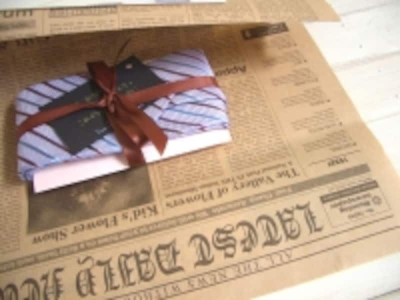 ネクタイを包む