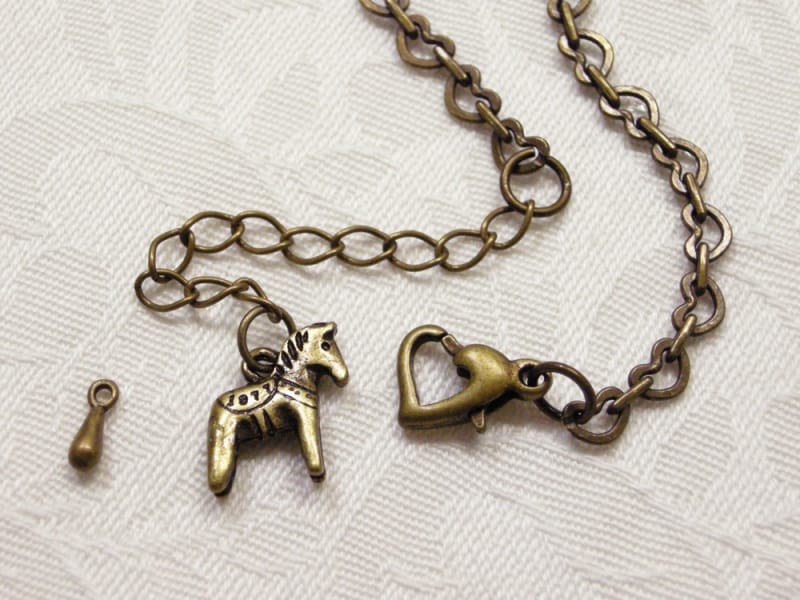 ハートチェーンとビーズで作るオリエンタルネックレス