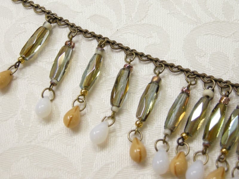 ハートチェーンとビーズで作るオリエンタルネックレス