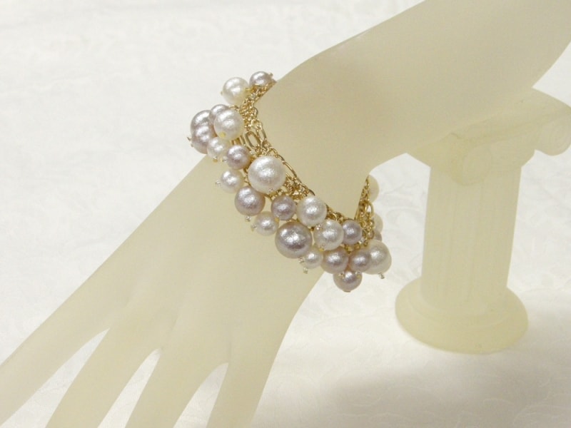 4連チェーンとエアパールの軽量ボリュームブレスレット