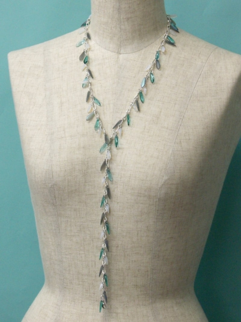 チェーンとダガービーズのマルチネックレス