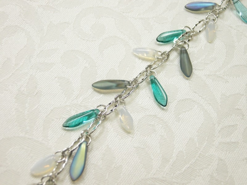 チェーンとダガービーズのマルチネックレス