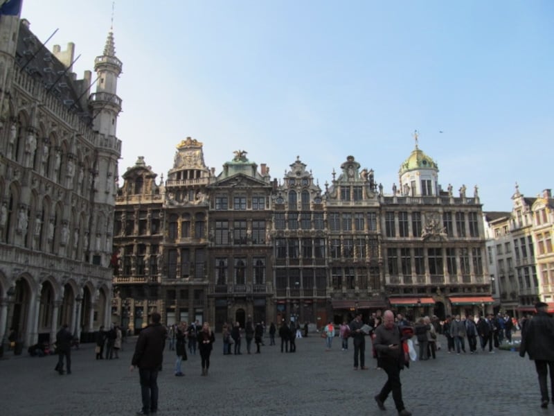 ギルドハウスや市庁舎が美しい