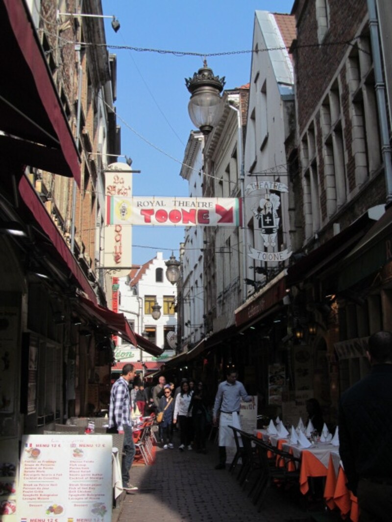 混雑時はスリにご注意