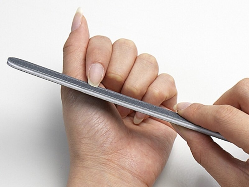 爪を先端から削る