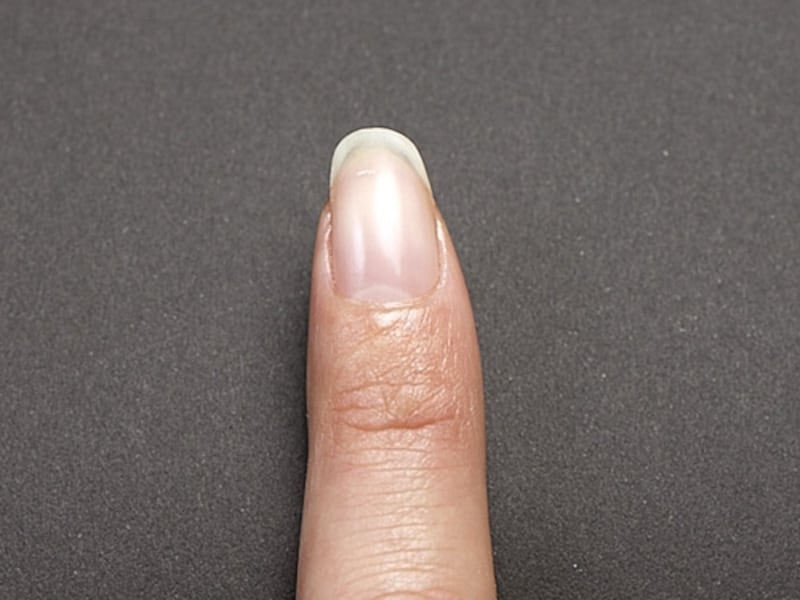 丸く整ったらラウンドネイルの完成！