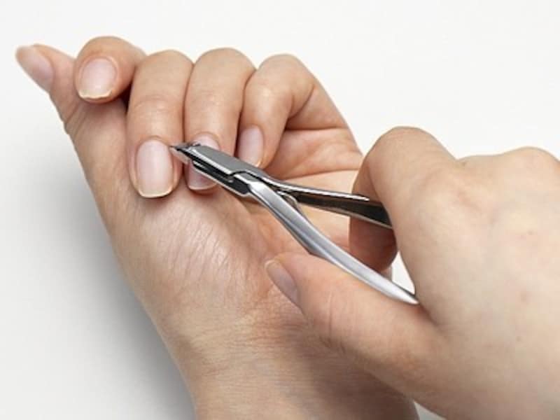 甘皮・ルーズスキンのお手入れ方法5:ささくれはニッパーでカットする