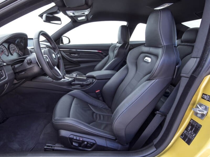 BMW M4クーぺ