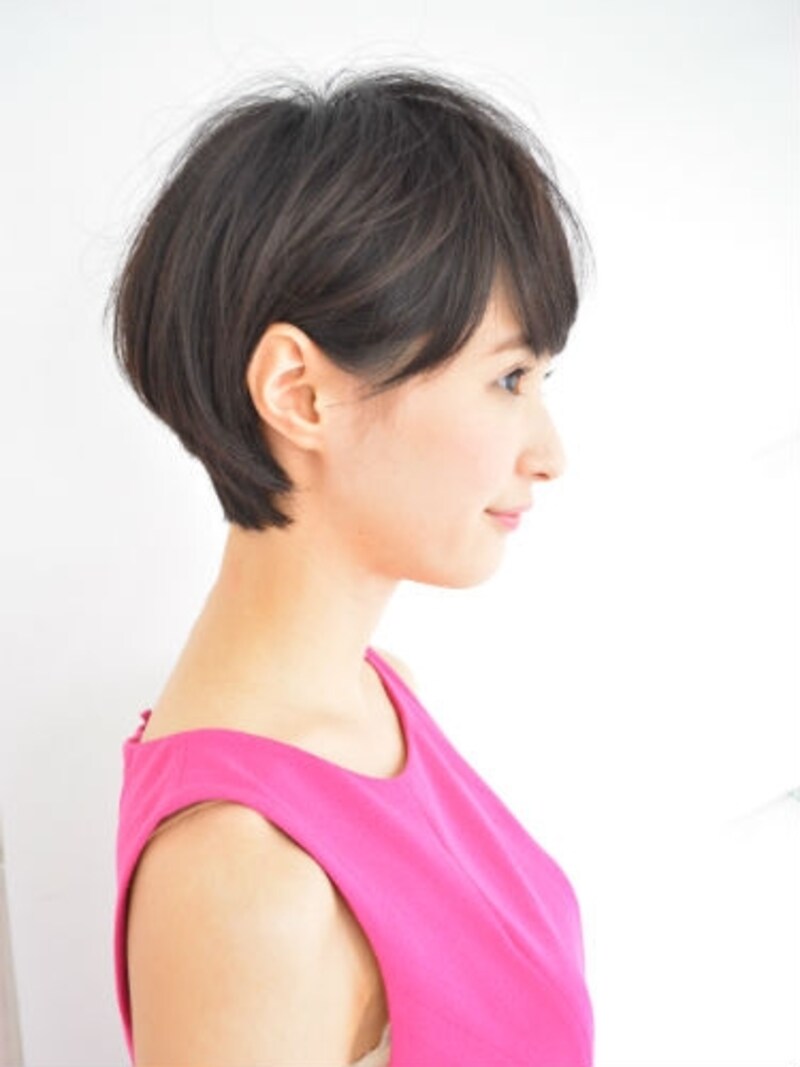 2 2 耳かけダークカラーショート ヘアスタイル 髪型 All About