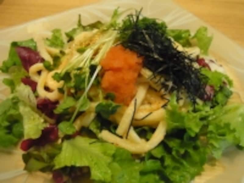 サラダ明太子うどんundefined900円