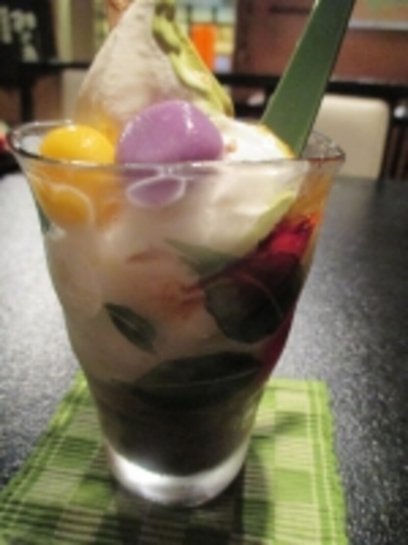 「Ｋｅｌｐパフェ」。昆布の塩味がベストマッチ。