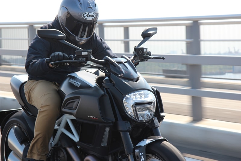 DUCATI DIAVEL Carbon