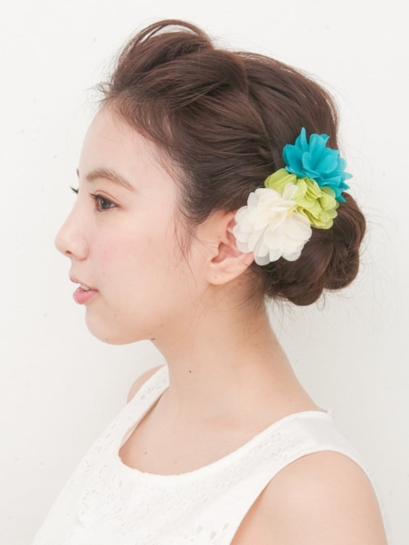 「アナと雪の女王」エルサ風まとめ髪ヘアアレンジ