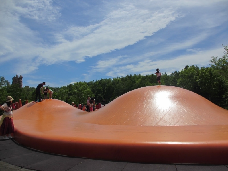 こどもの谷の遊具