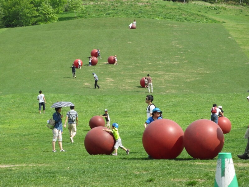 こどもの谷の遊具