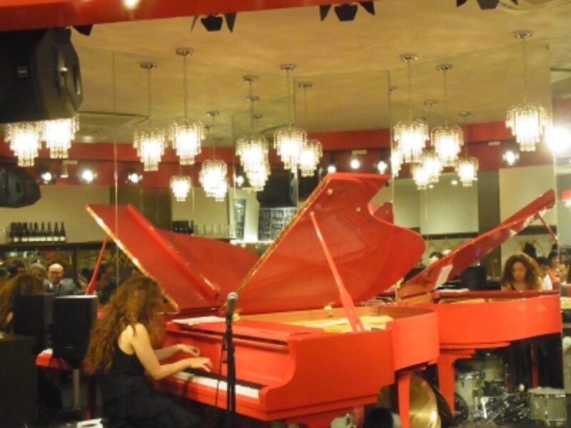 店内にあるステージ