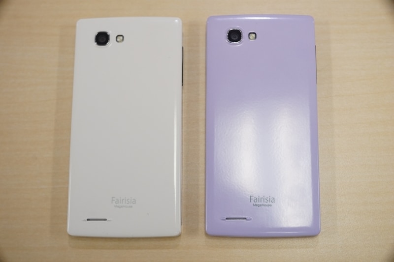 本体カラーは、ホワイトとラベンダーの2種類。