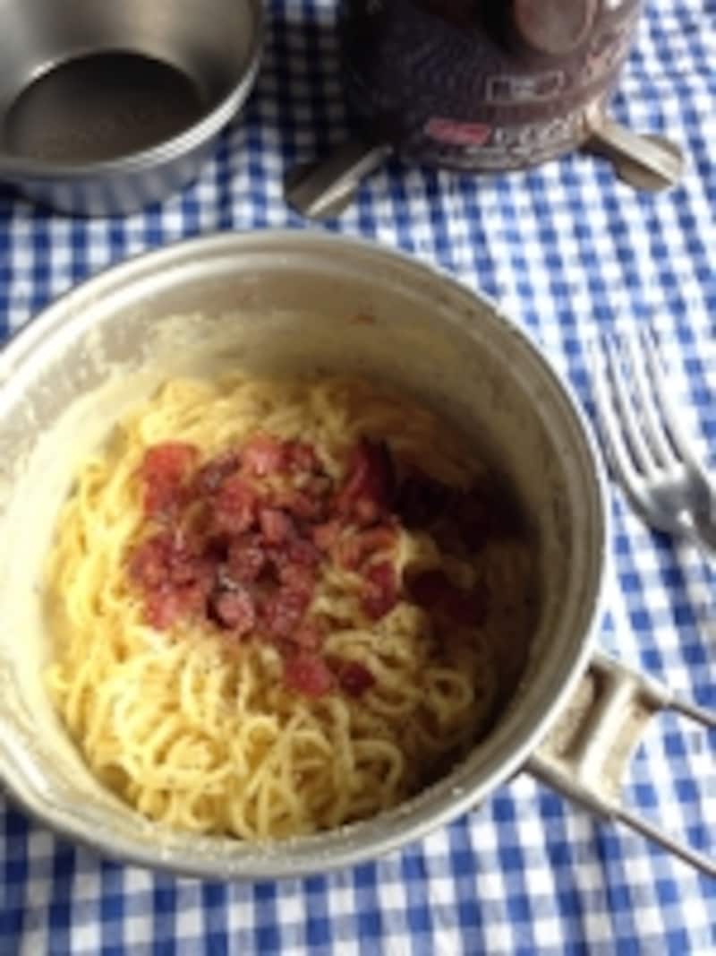 インタスタントラーメンでつくったカルボナーラ