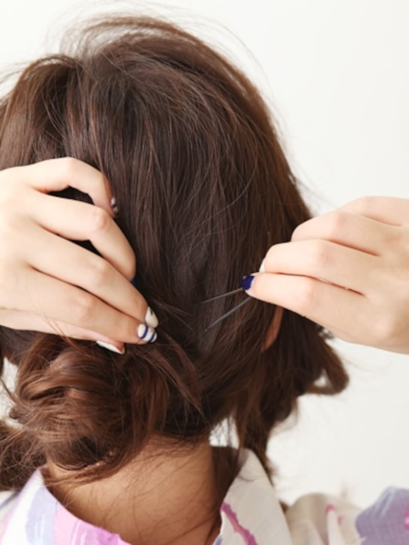 お団子にしてピンでしっかり固定