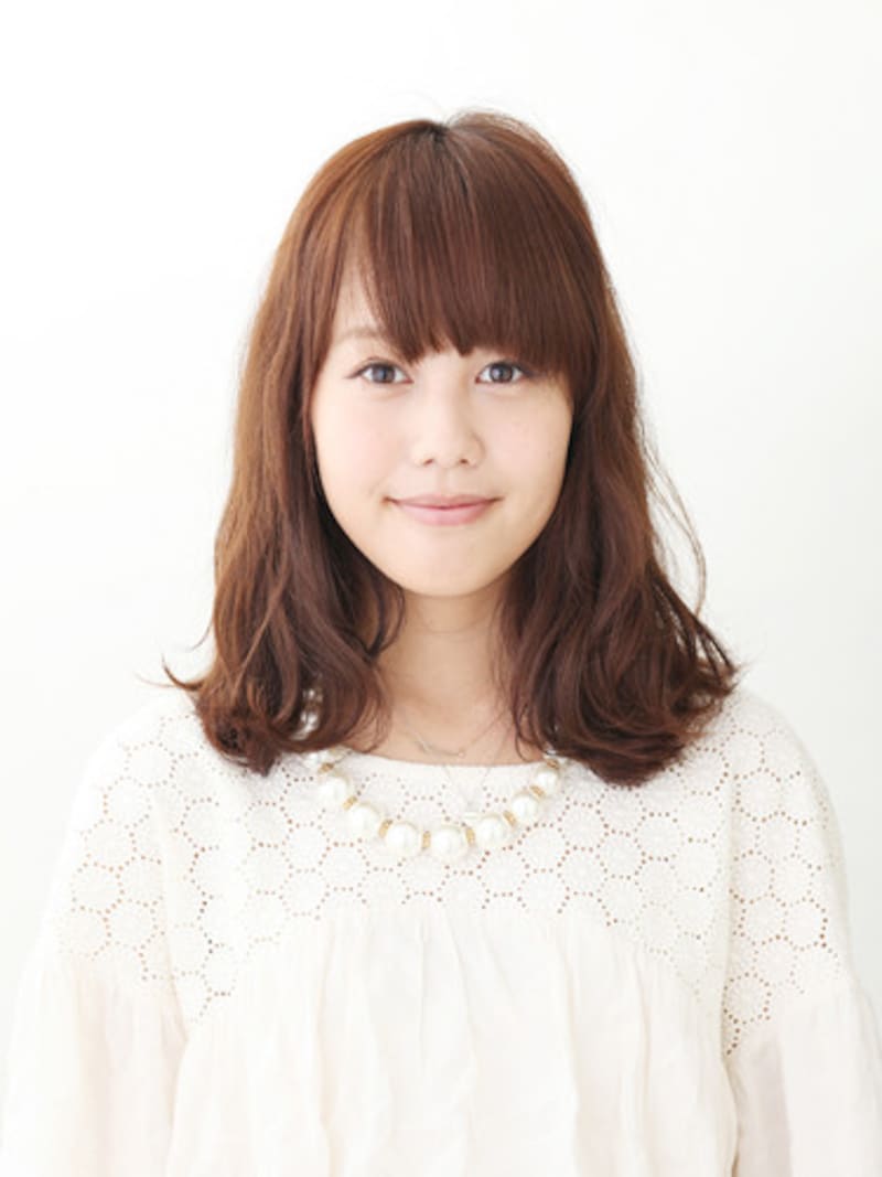 鎖骨下のミディアムヘア