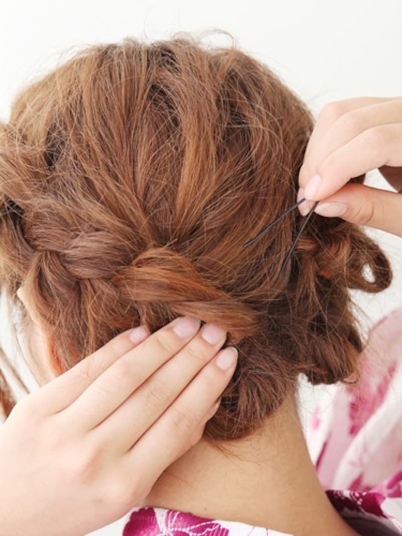 同様に折りたたんで固定