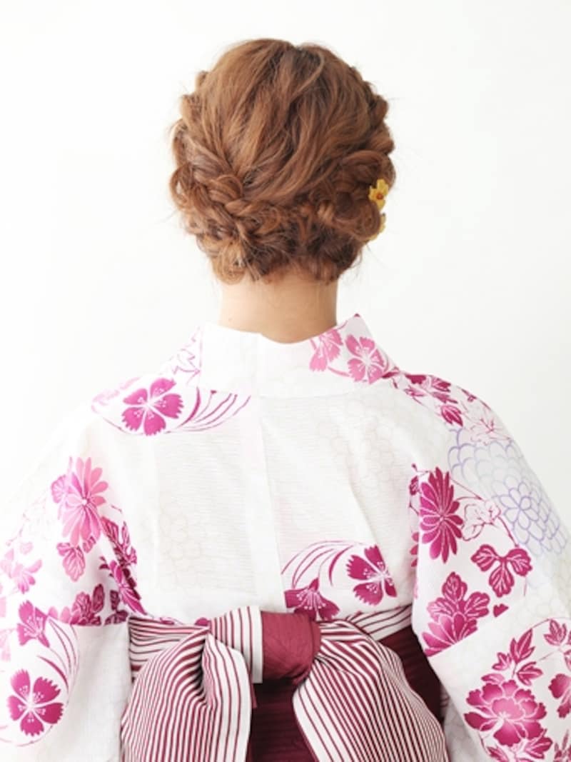 ミディアム浴衣・編み込みで作る清楚なまとめ髪