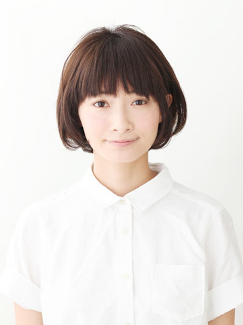 前上がりベースのショートボブ