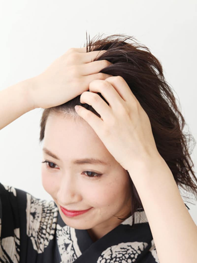 前髪の根元にもジェルを