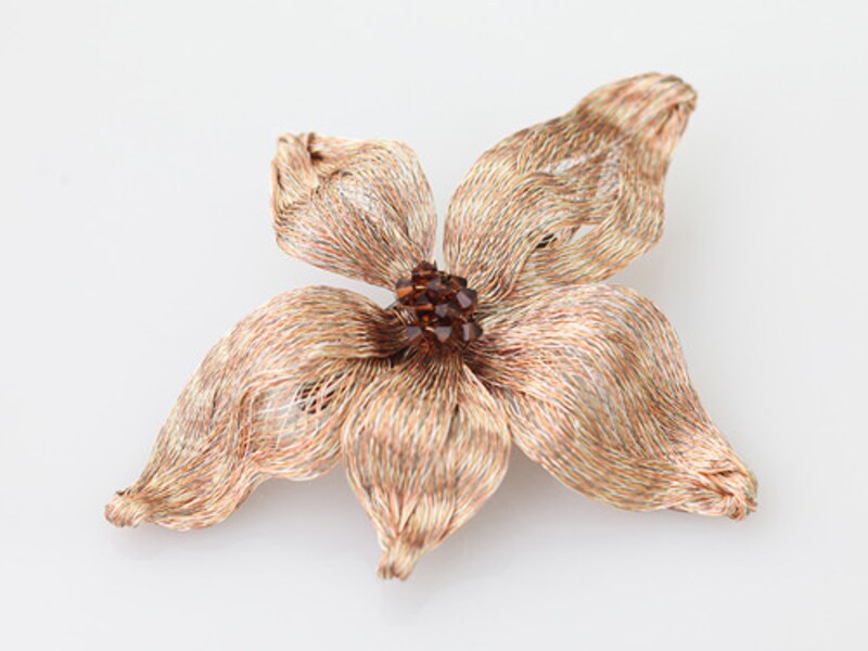 花モチーフのバレッタ