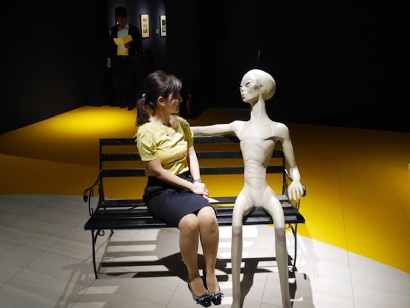 宇宙人とツーショット