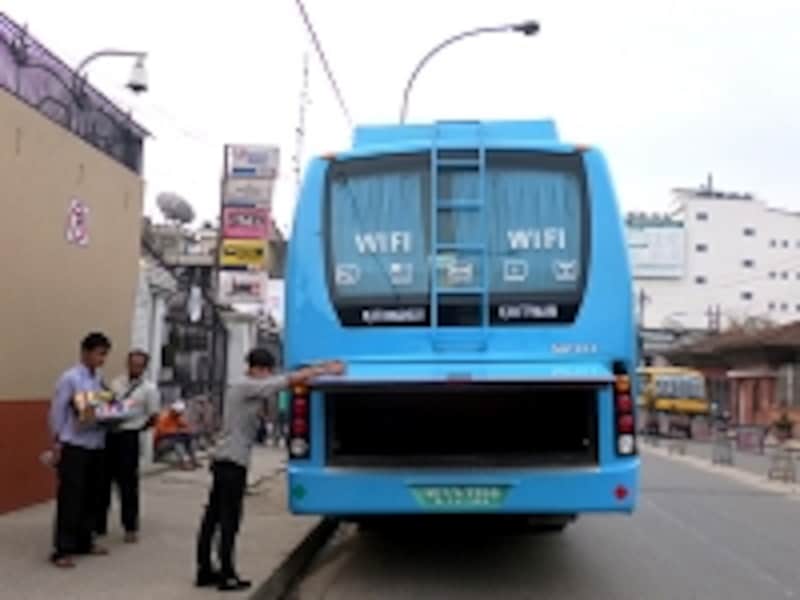 Wi-Fi搭載の長距離バス