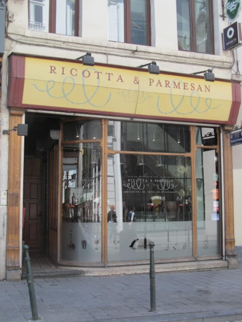 明るい店内で気持ちがいい