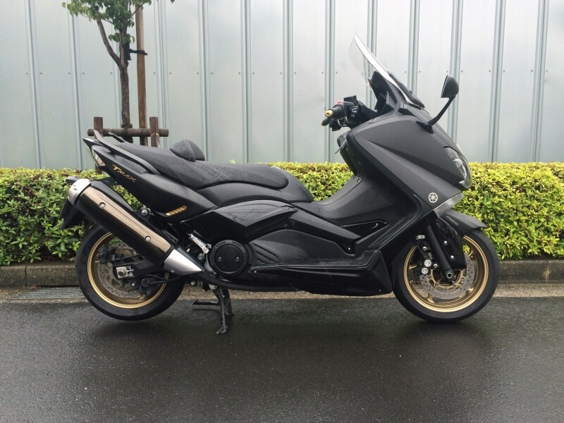 TMAX530サイドビュー