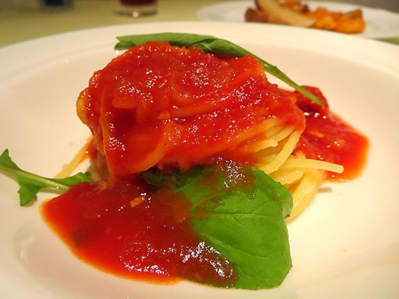 茹で上げ麺チーズの中で からませパスタ