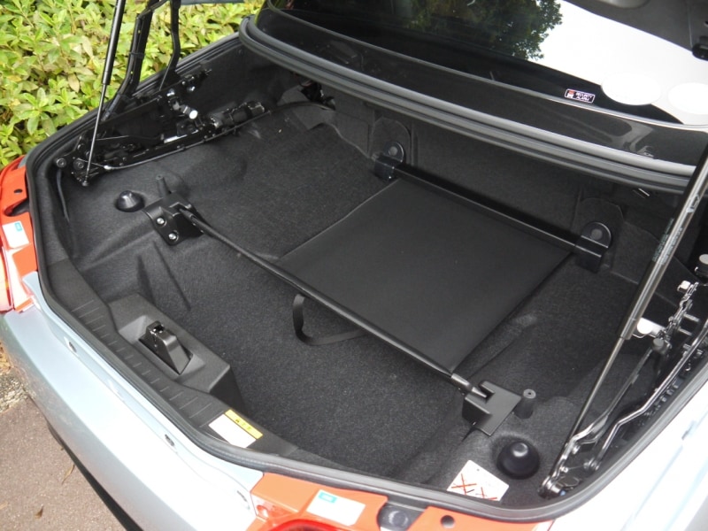 ダイハツ・コペン・トランク