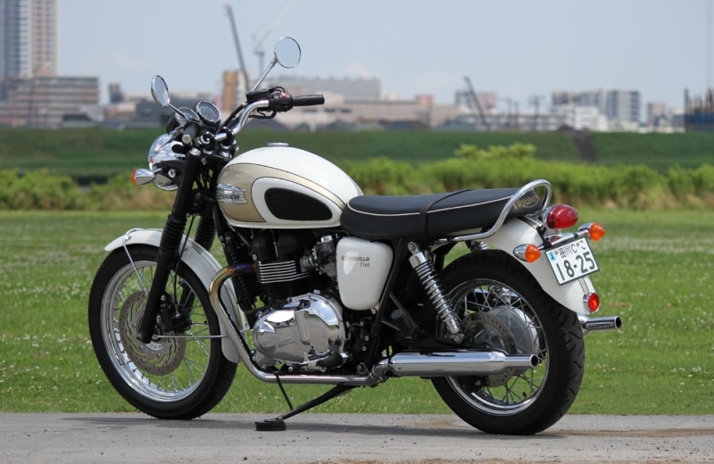 トライアンフ ボンネビルT100
