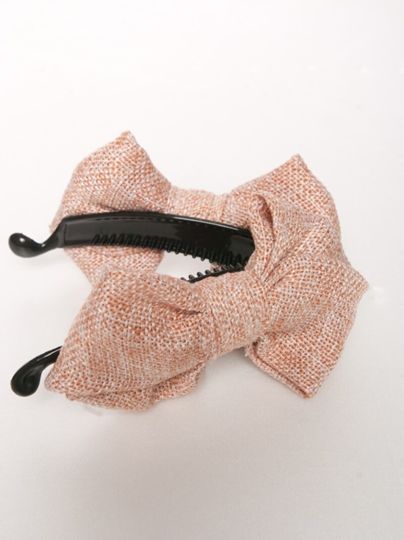 夏らしい素材のリボンクリップ