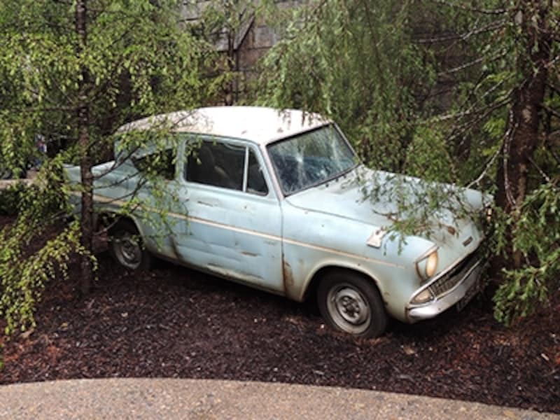 ウィーズリー家の空飛ぶ車