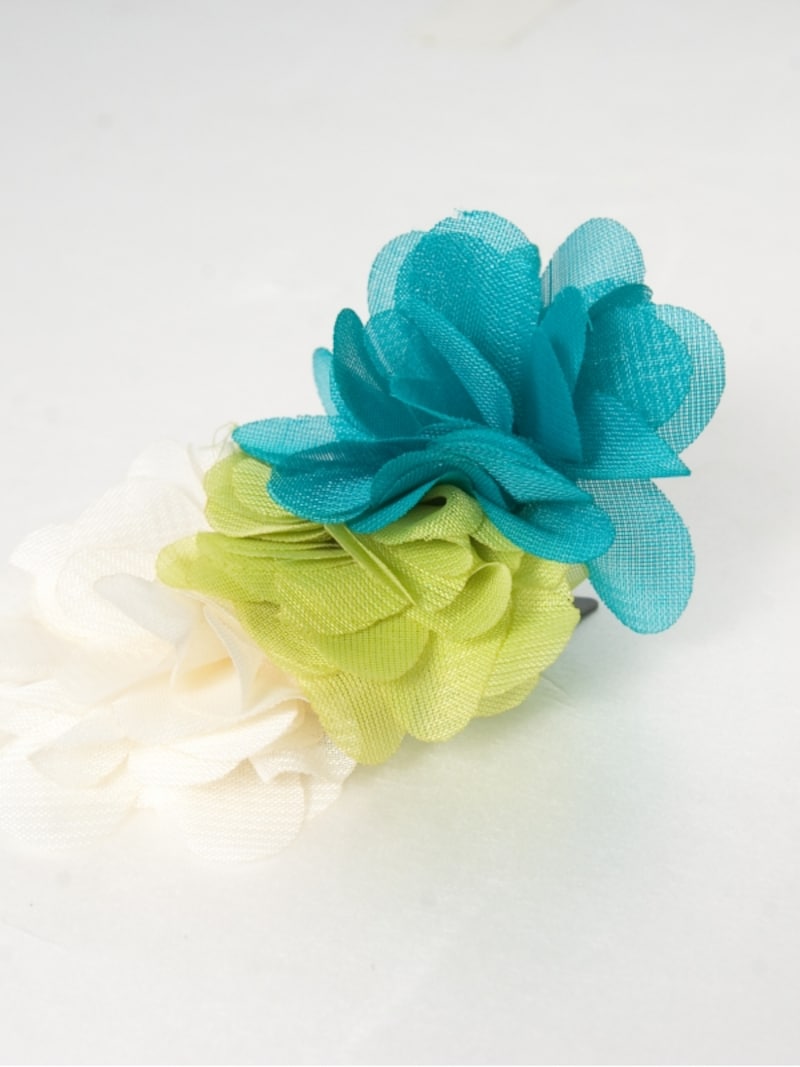 涼しげな色を選ぶとよりいっそうリゾート向き