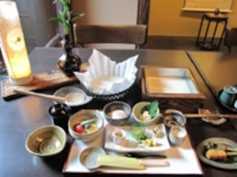 絶品の「汲み上げ湯葉コース 椿」